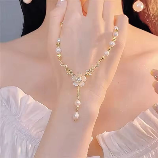 Elegant Gold Color Pearl Flowers Tassel Pendant Necklace for Women Exquisite Ladies Clavicle Chain Party Jewelry Birthday Gift